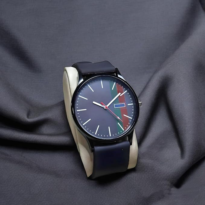 Minimalist Men's Watch with Silicone Band