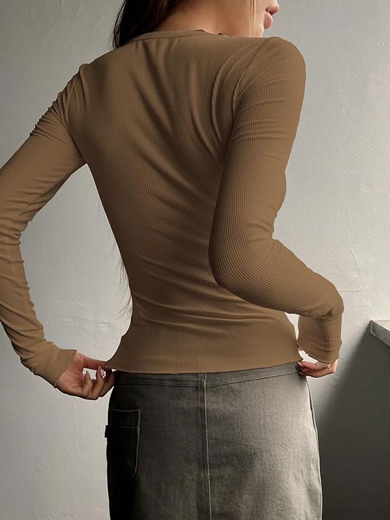 Women's & Girl's Long Sleeve Round Neck Solid Color Ruched Workwear Casual Top Half Button Down Henley Regular Fit T-Shirt