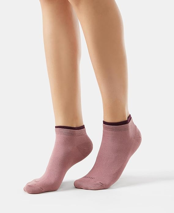 omen's Compact Cotton Stretch Solid Low Show Modern Socks