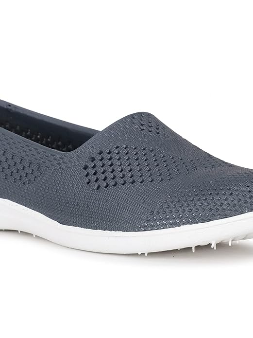 Women's Slip-on Walking Shoe