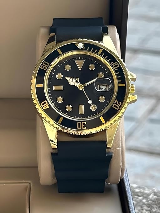 Minimalist Black Dial Date Display with Fancy Hands Rubber Strap Quartz Analog Wrist Watch for Men